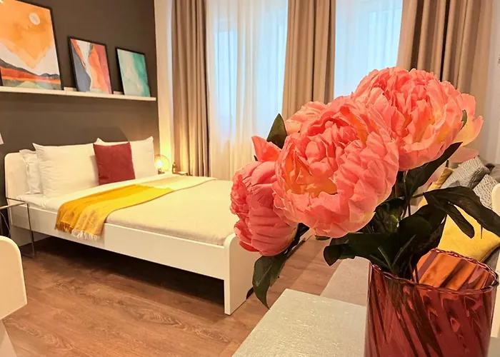 Boutique In Historic Old Town - Smardan Street *
