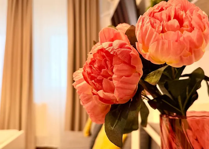 Boutique In Historic Old Town - Smardan Street Apartment Bucharest