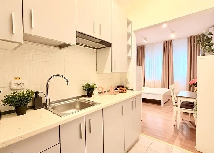 Boutique In Historic Old Town - Smardan Street *