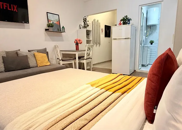 Boutique In Historic Old Town - Smardan Street Apartment *
