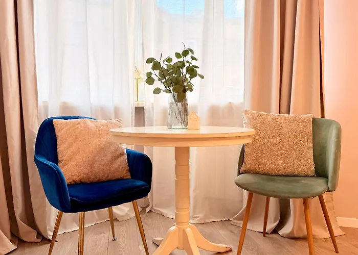 Boutique In Historic Old Town - Smardan Street Apartment