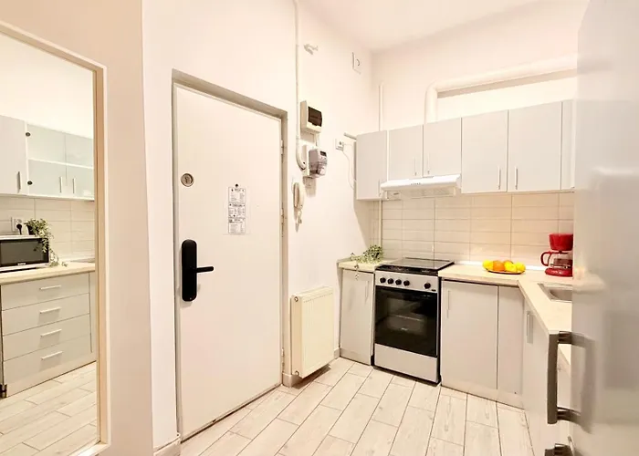 Boutique In Historic Old Town - Smardan Street *