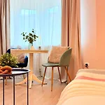 Boutique In Historic Old Town - Smardan Street *