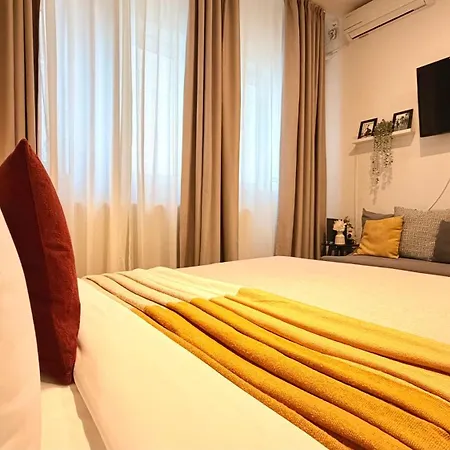 Boutique In Historic Old Town - Smardan Street Apartamento *