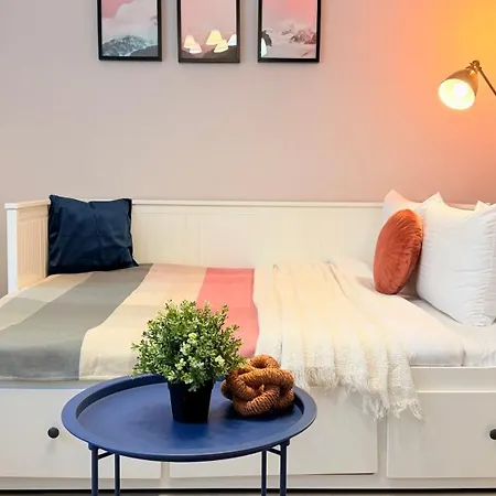 Boutique In Historic Old Town - Smardan Street *