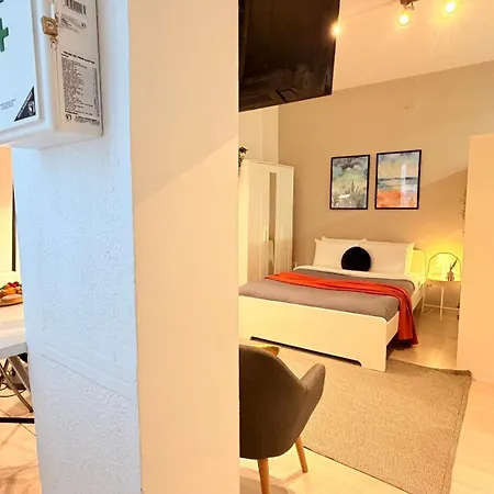 Boutique In Historic Old Town - Smardan Street Bucarest