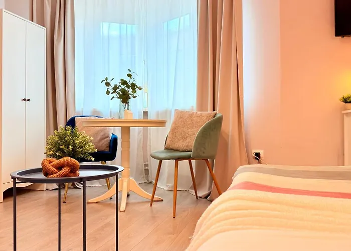 Boutique In Historic Old Town - Smardan Street *