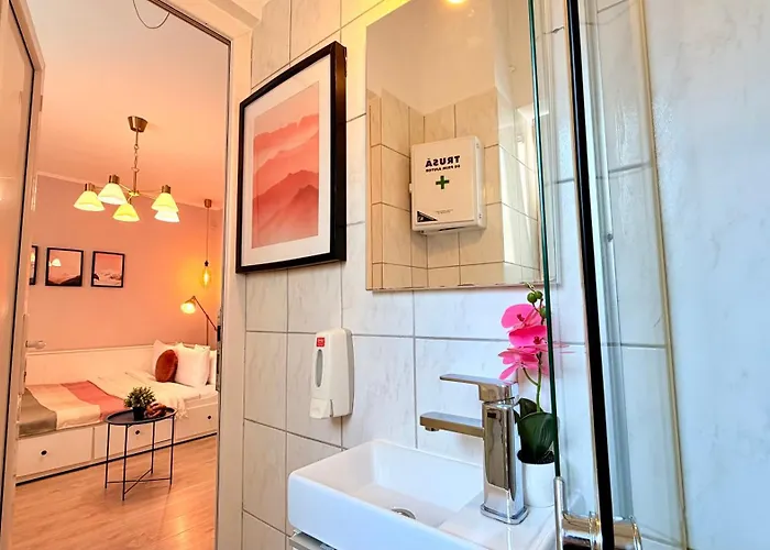 Boutique In Historic Old Town - Smardan Street Bucureşti